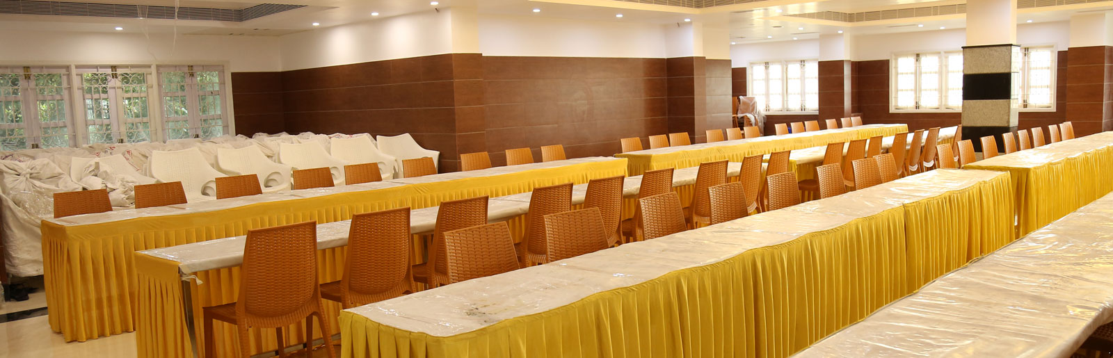 Best Catering Services near Medavakkam Large-Dining-Hall-Facility-Kalyana-Mandapam-Medavakkam