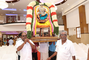 Spiritual-Tradition-in-Marriage-Hall 
